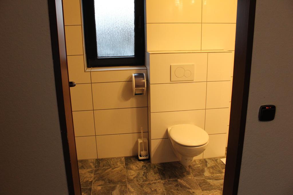 Airport-Hotel Zum Taubengrund Kelsterbach Kamer foto